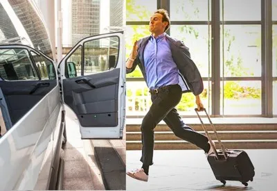 Быстрый доступ между московскими аэропортами Домодедово и Шереметьево на персональном трансфере