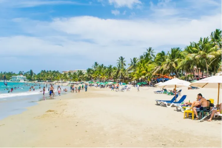 Отдых на пляже в Пуэрто-Плата, Доминикана