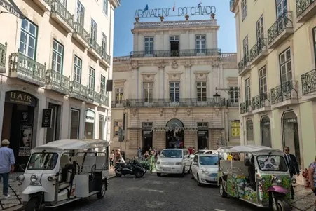 Путешествие из аэропорта Лиссабона в центр города